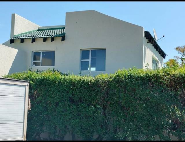 3 BEDROOM HOUSE FOR SALE IN MISTY BAY